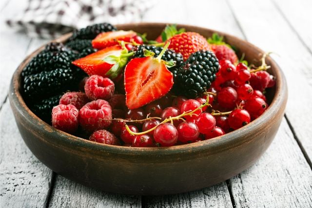 12 Anti-Inflammatory Foods for Gut Health That Boost Immunity Naturally Berries