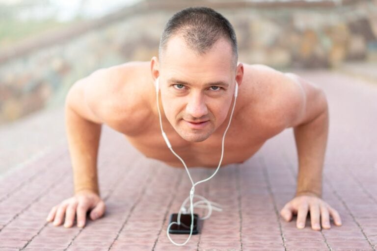 The 6 Things Experts Recommend for Healthy Aging and After 40