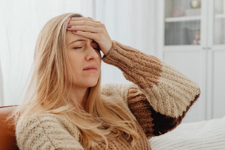 Headache Warning Signs That Mean You Should See a Doctor Immediately